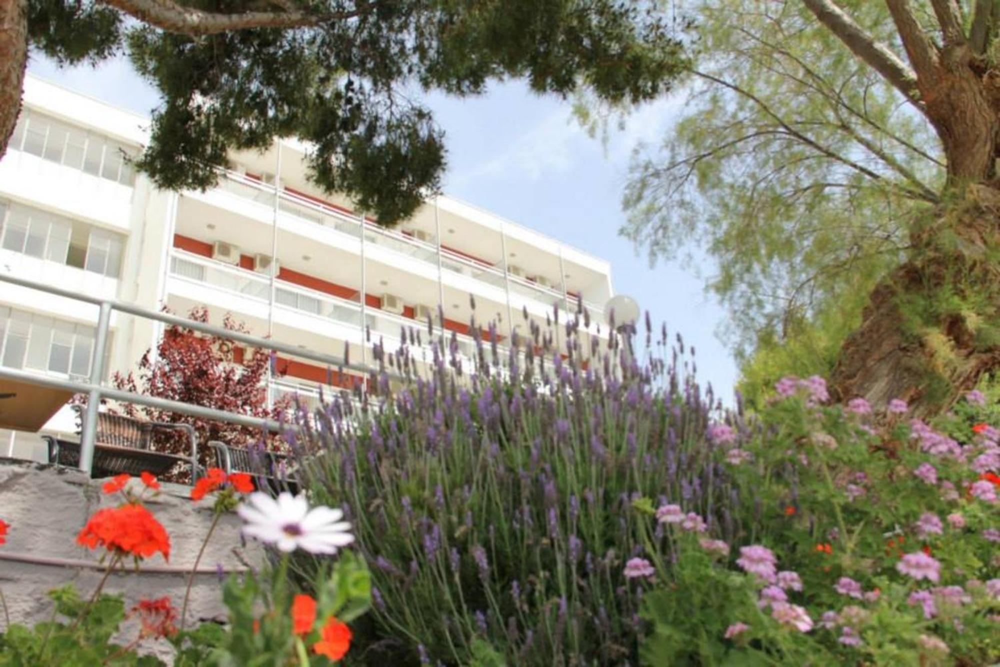 Siagas Beach Hotel Agioi Theodoroi Exterior foto