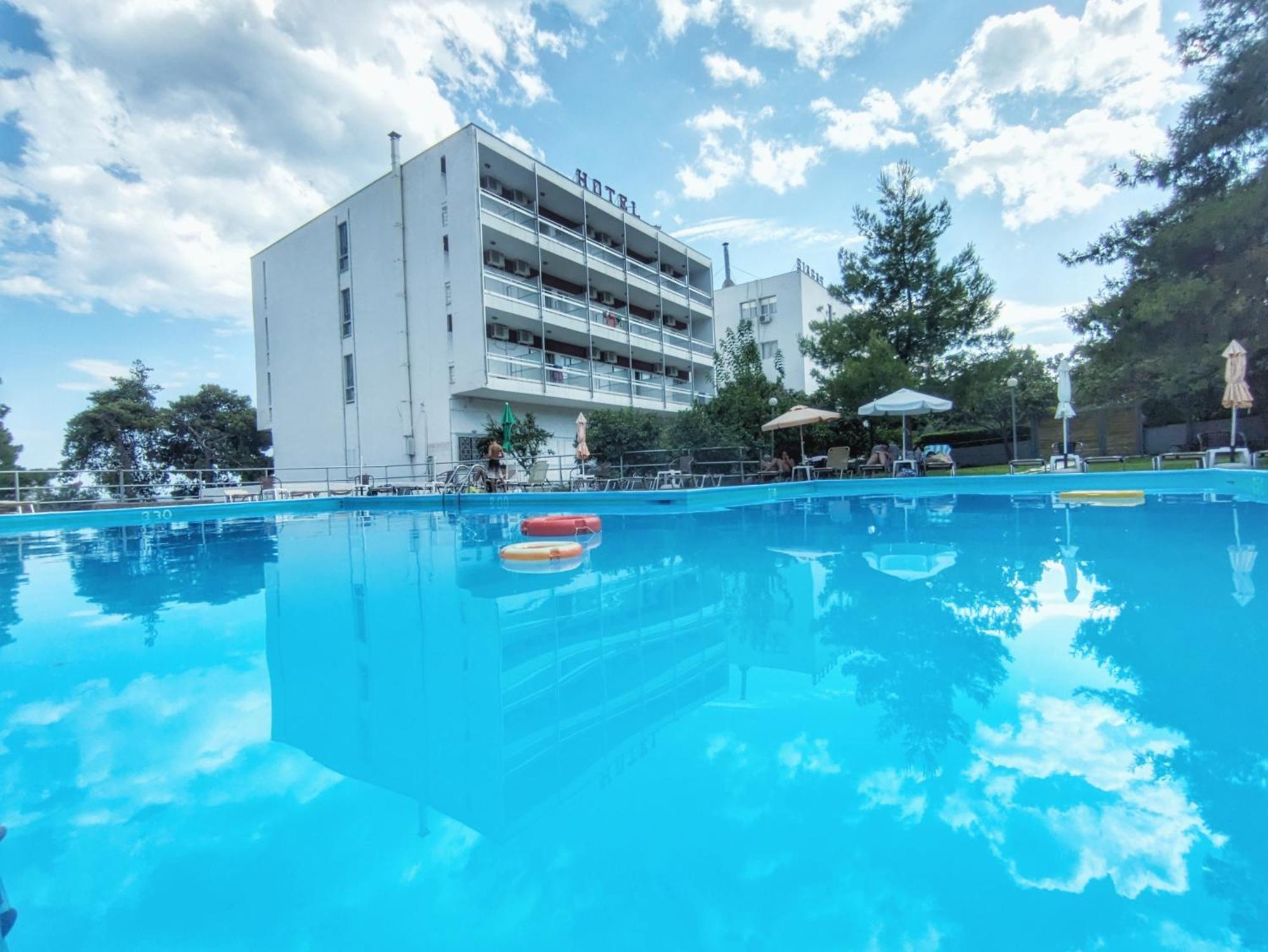 Siagas Beach Hotel Agioi Theodoroi Exterior foto