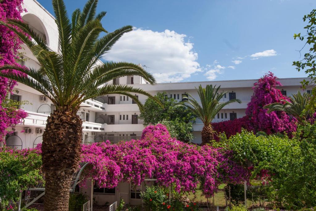 Siagas Beach Hotel Agioi Theodoroi Exterior foto